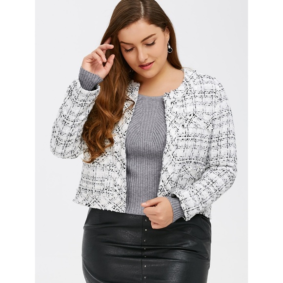 ☀ Plaid Plus Size Frayed Cropped Jacket ☀ - Picture 4 of 8
